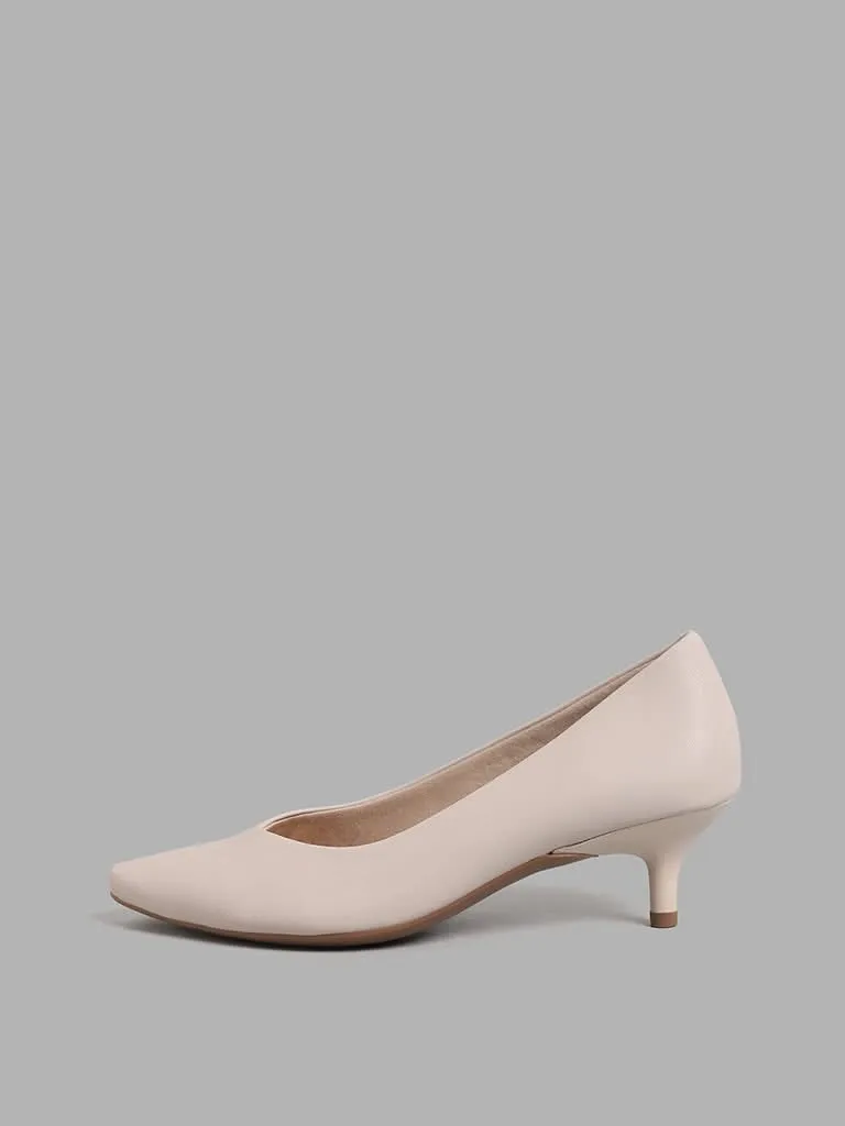 LUNA BLU Solid Ivory Pointed Pump Shoes