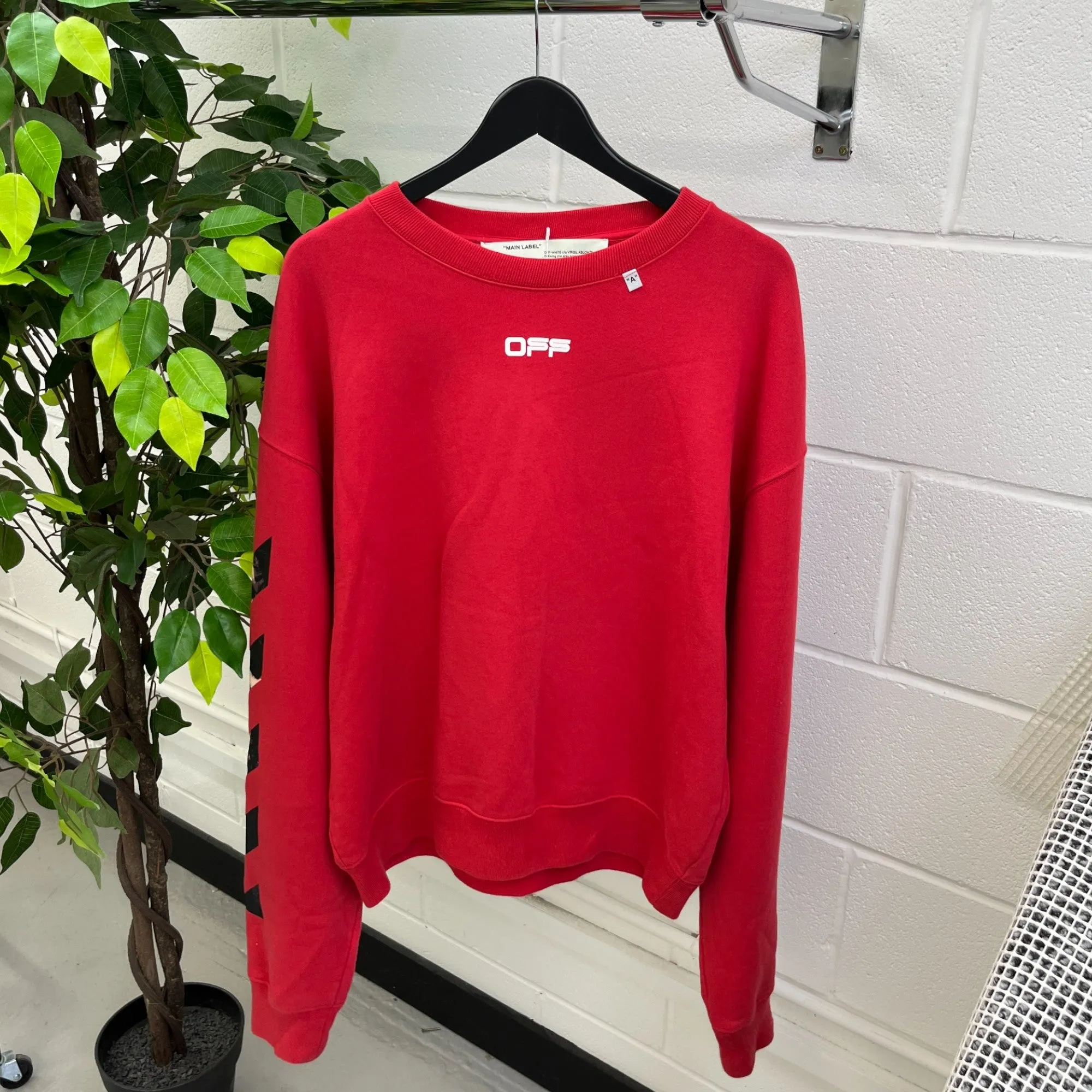 Men's Arrow Logo Sweatshirt Red Size M