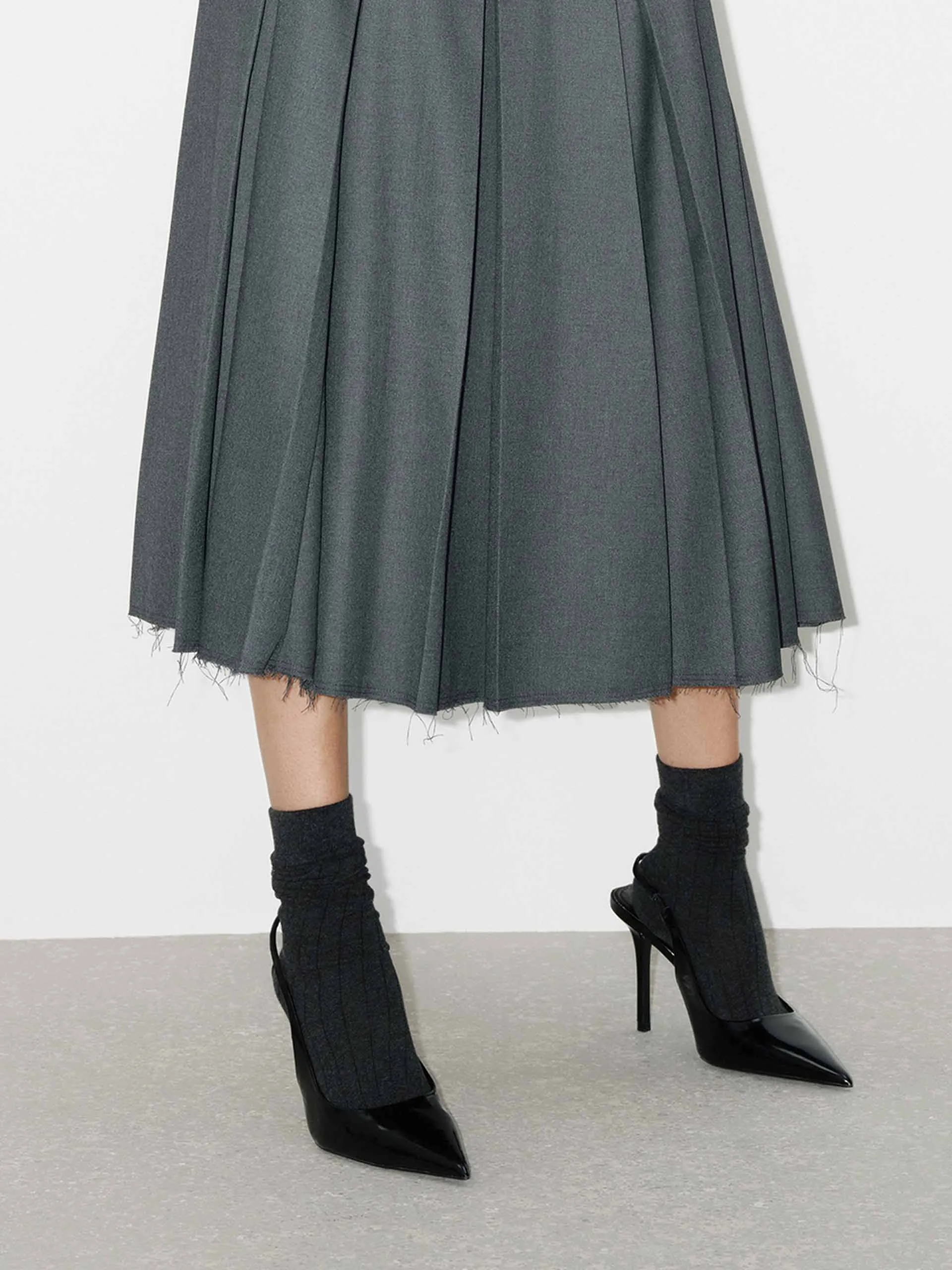 Raw Hem Pleated Skirt