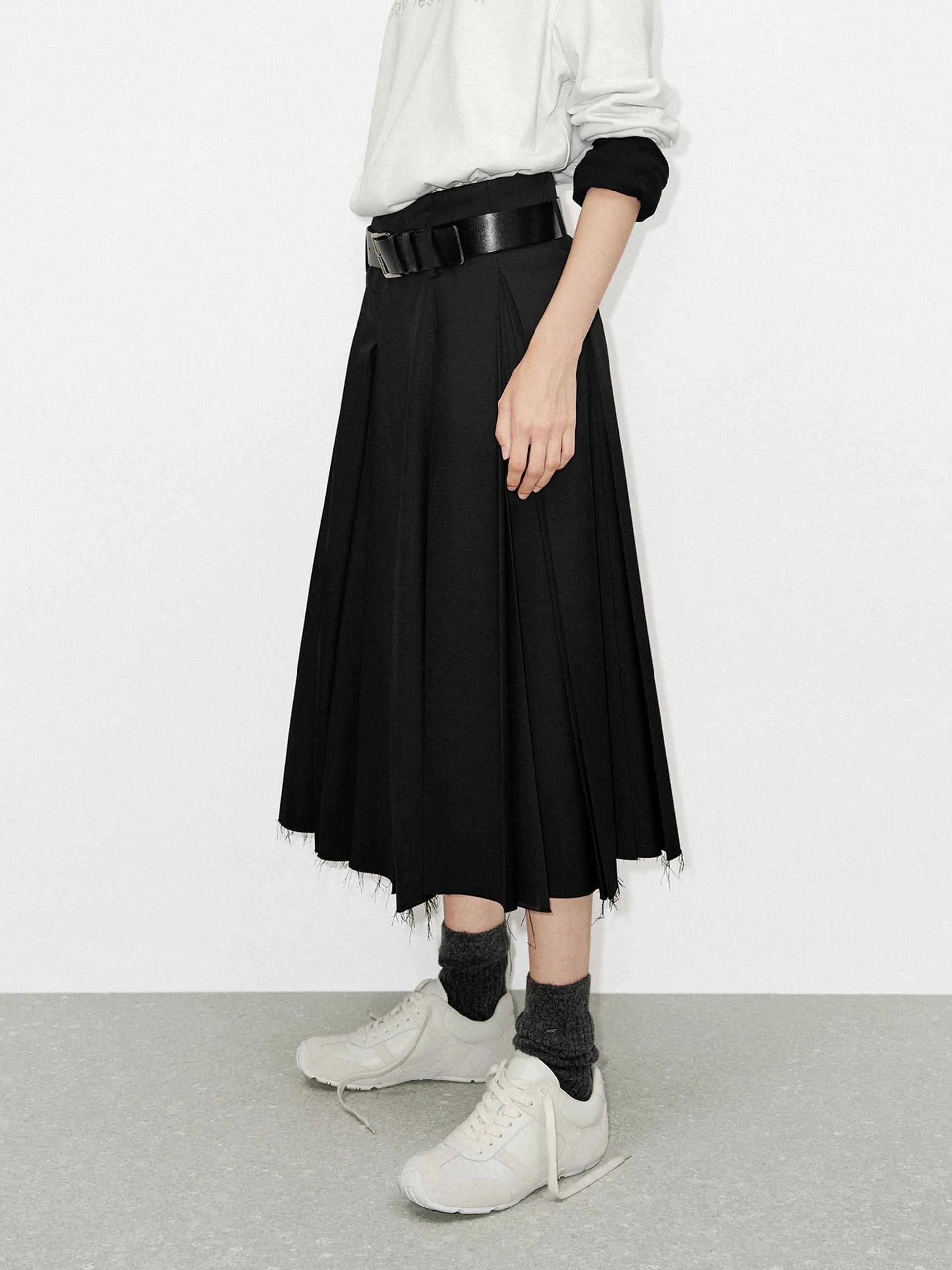 Raw Hem Pleated Skirt