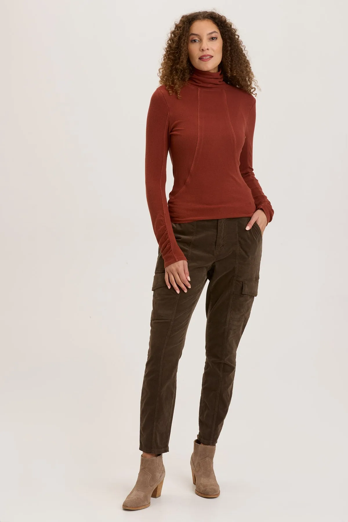 Rib Sorren Turtleneck