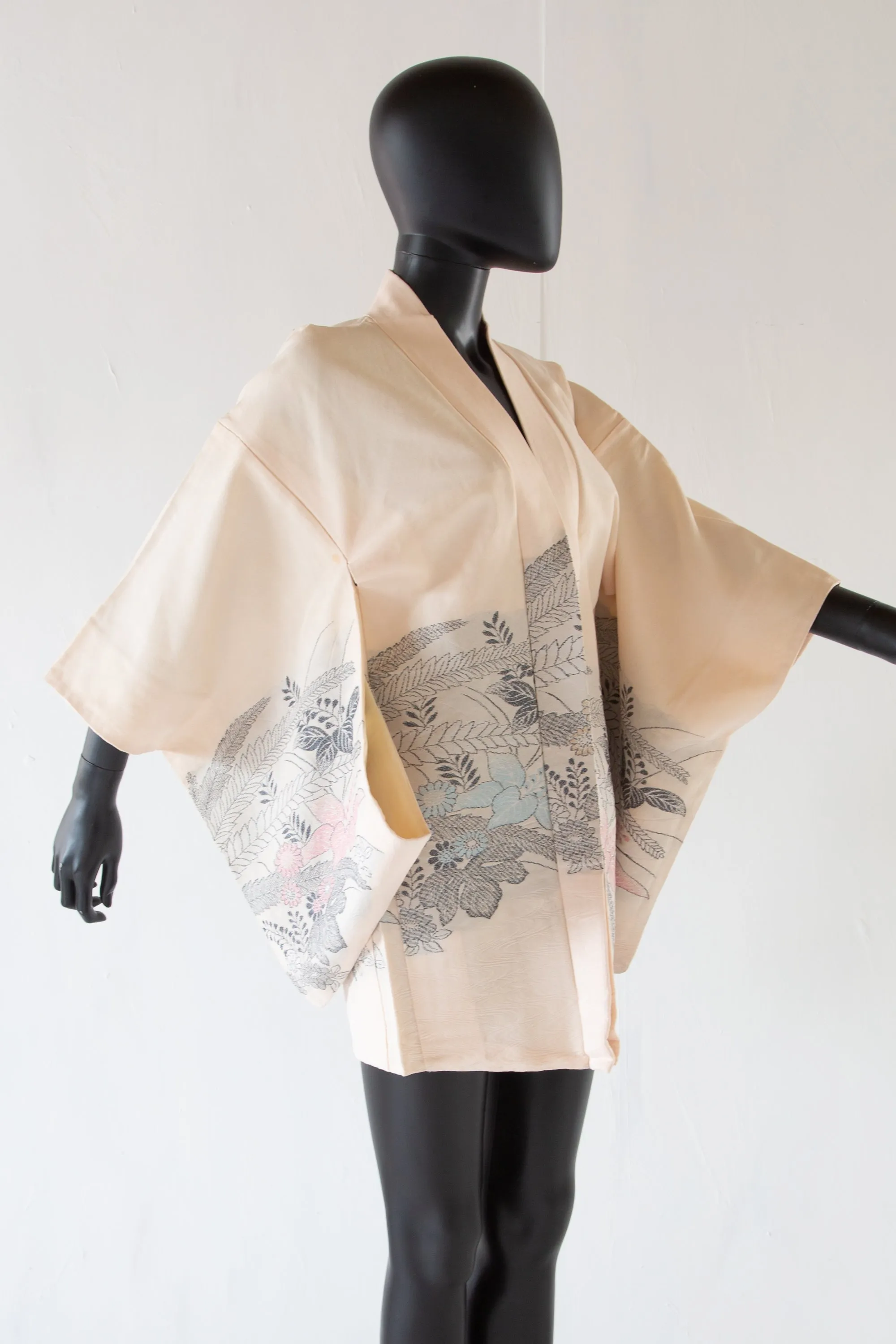 Vintage 1960s Cream Blush Floral Haori Kimono Jacket