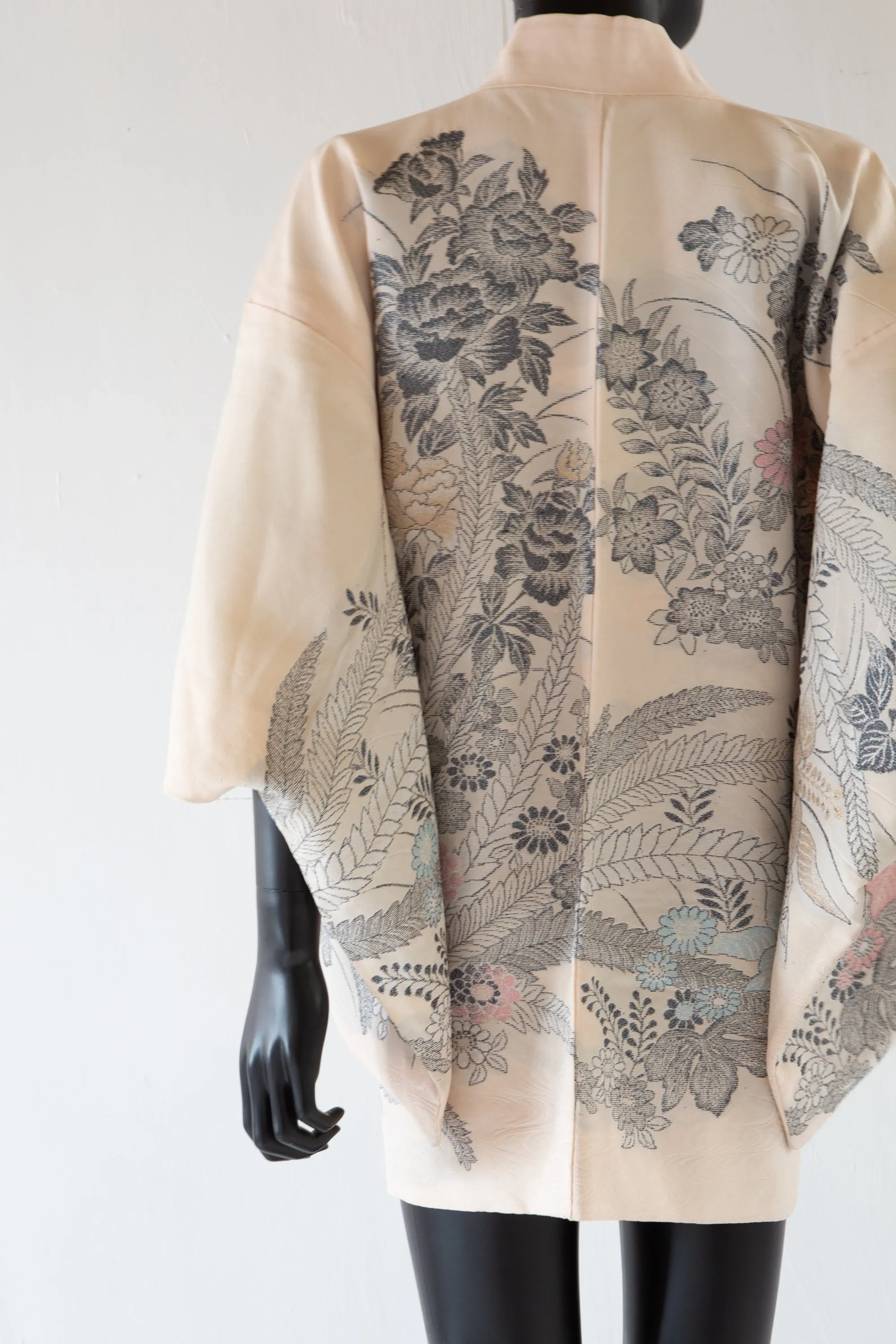 Vintage 1960s Cream Blush Floral Haori Kimono Jacket